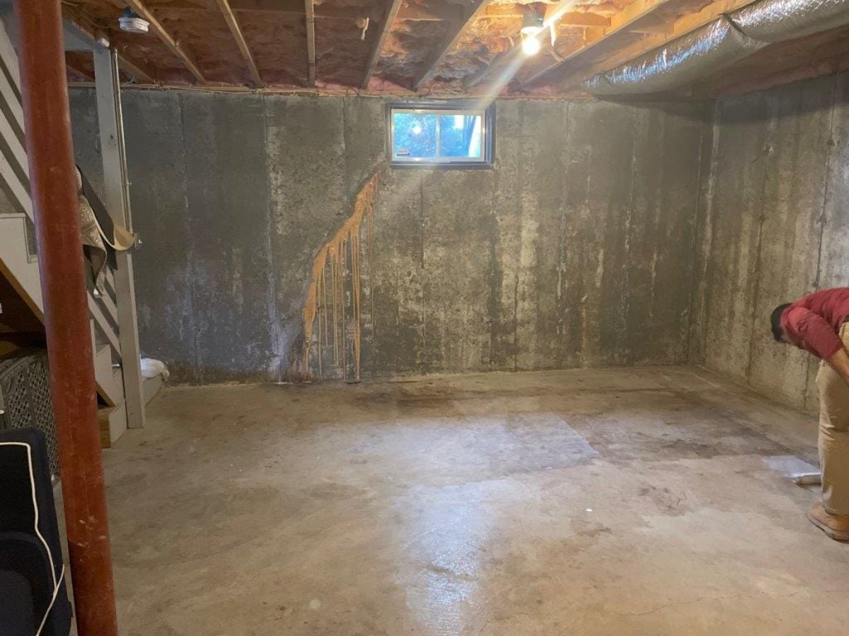 flooring project before, Strong Hands